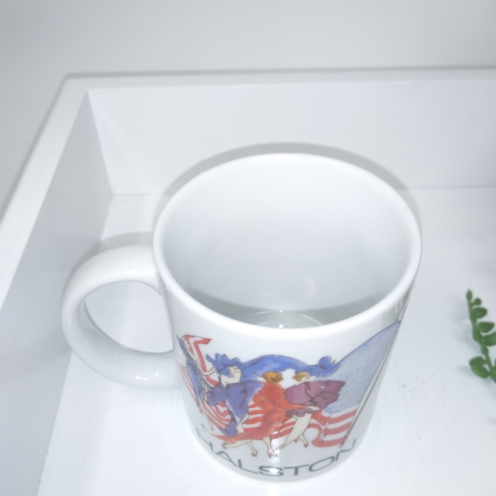 Halston Cups - Picture 4 of 6